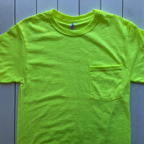 safety green pocket tee